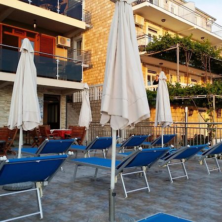 Apartments Dragisic Sveti Stefan Esterno foto