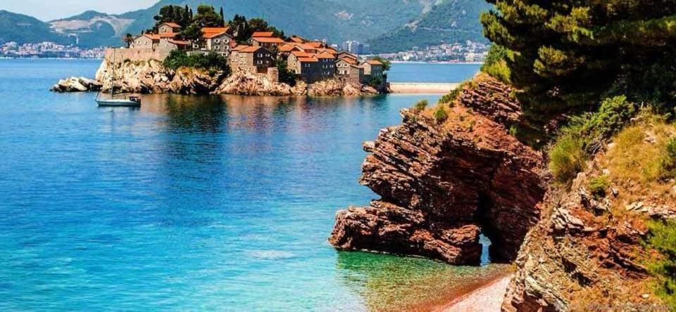 Apartments Dragisic Sveti Stefan Esterno foto