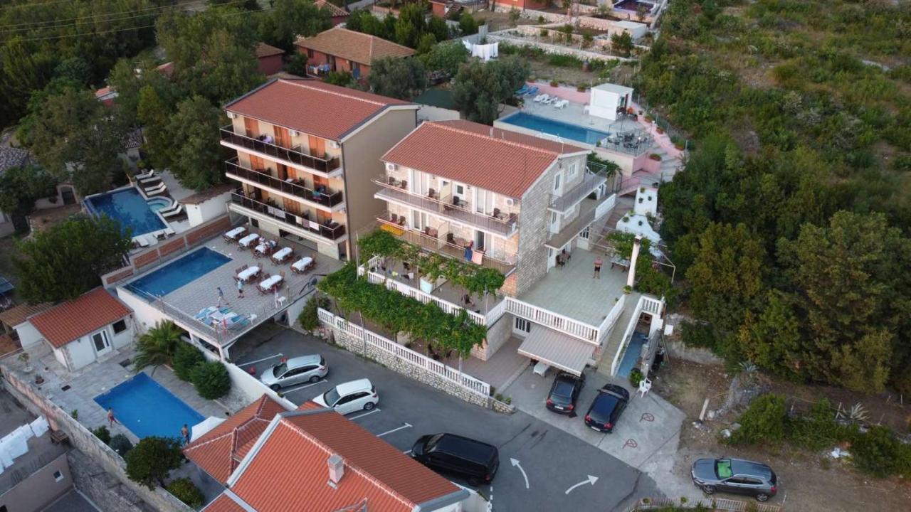 Apartments Dragisic Sveti Stefan Esterno foto