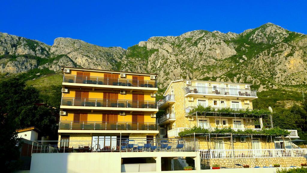 Apartments Dragisic Sveti Stefan Esterno foto
