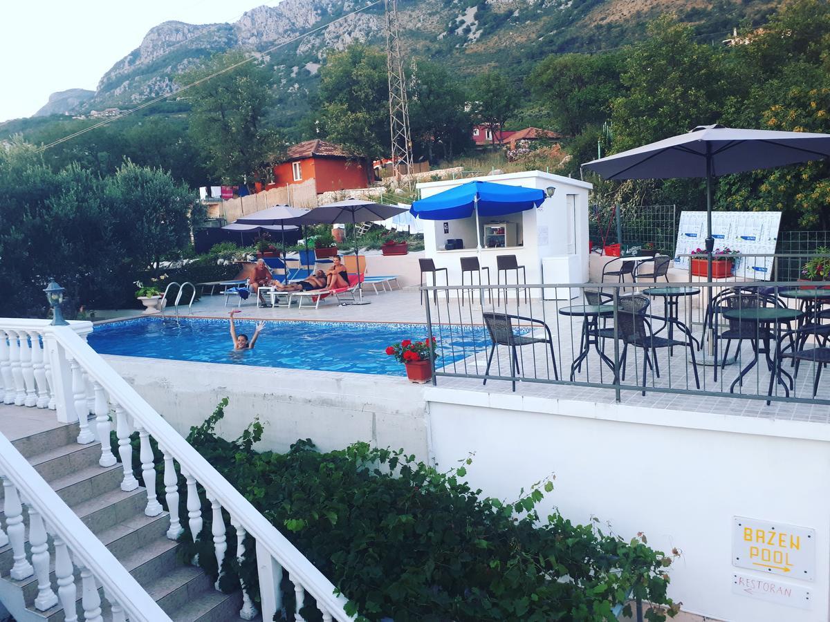 Apartments Dragisic Sveti Stefan Esterno foto