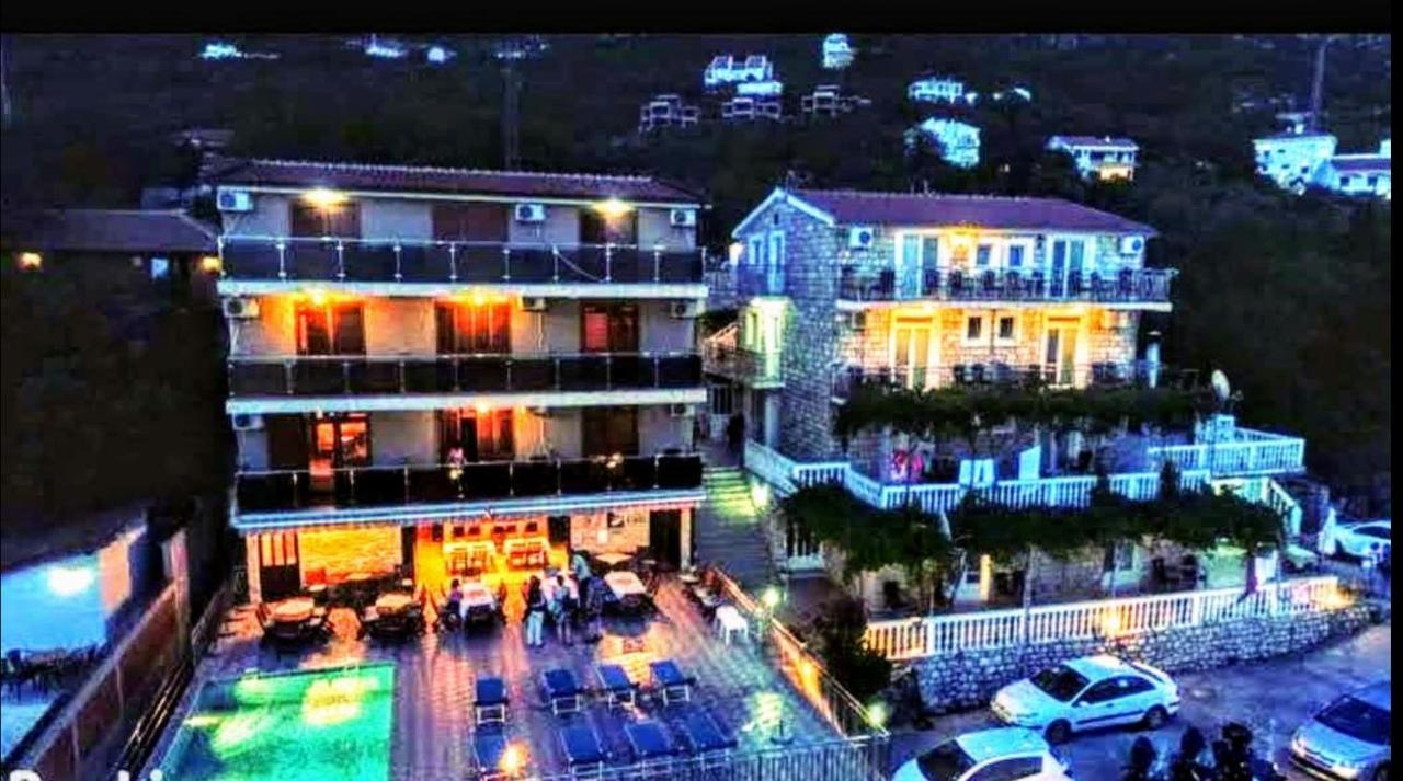 Apartments Dragisic Sveti Stefan Esterno foto