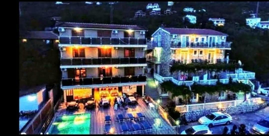 Apartments Dragisic Sveti Stefan Esterno foto